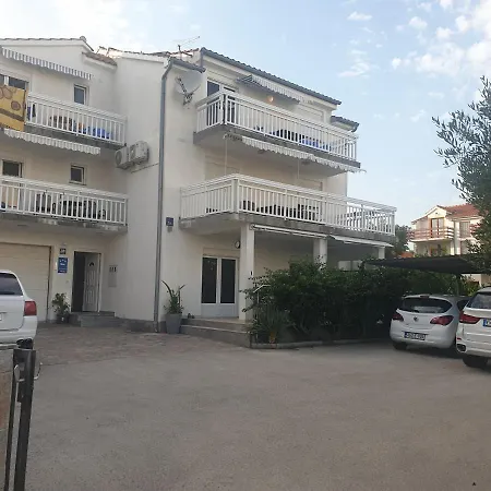 Miletic J-i Apartman