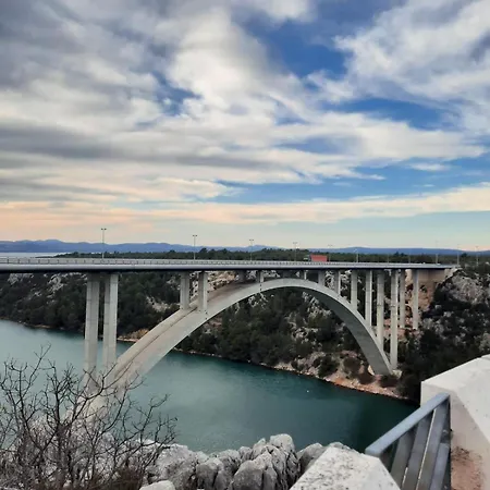 Miletic J-i Apartamento Vodice