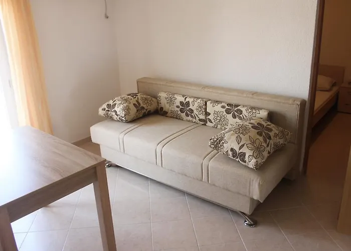 Miletic J-i * וודיצה